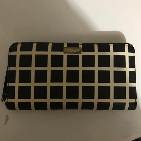 Kate Spade Wallet (Neda Laurel Way Printed Check) - Picture 1 of 3